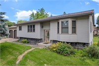 REAL ESTATE 3 Bed 2.5 Bath 218 S Jefferson St New Lisbon, WI